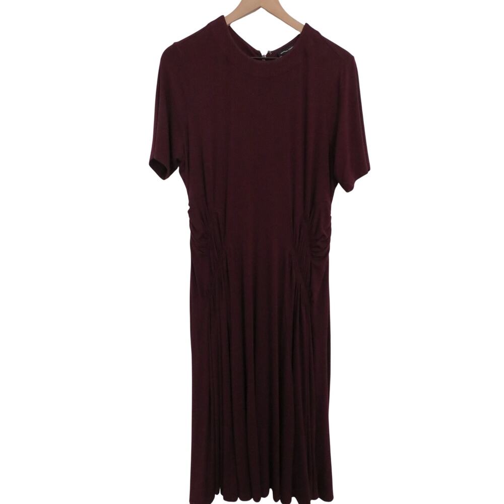 Universal Standard Women Sz S Burgundy Ruched Side Short Sleeve Midi Dress